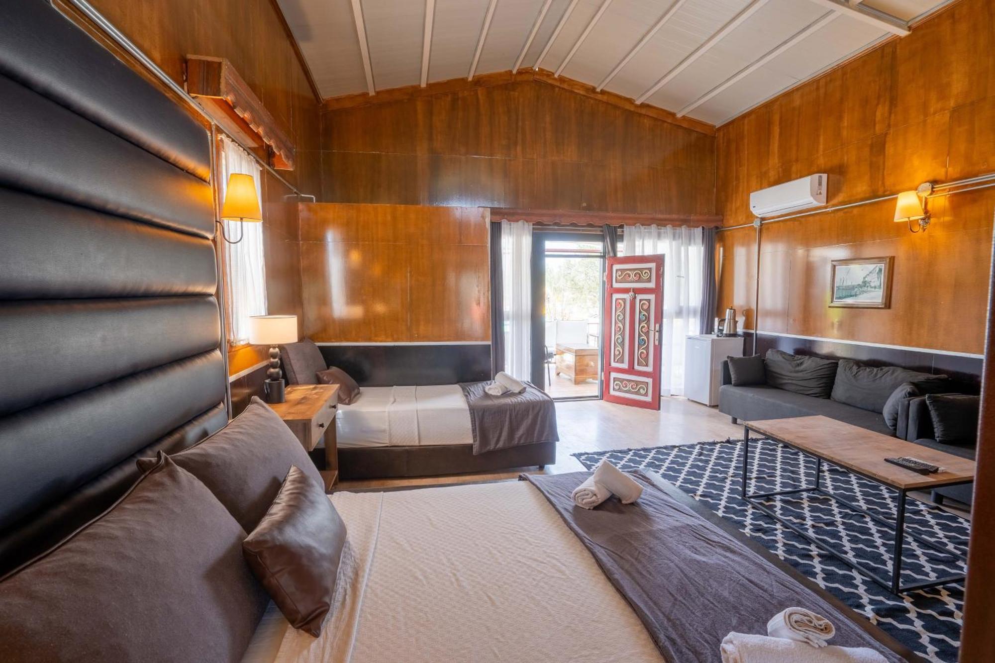 Simlarda Country Club Ayvalik Villa ภายนอก รูปภาพ