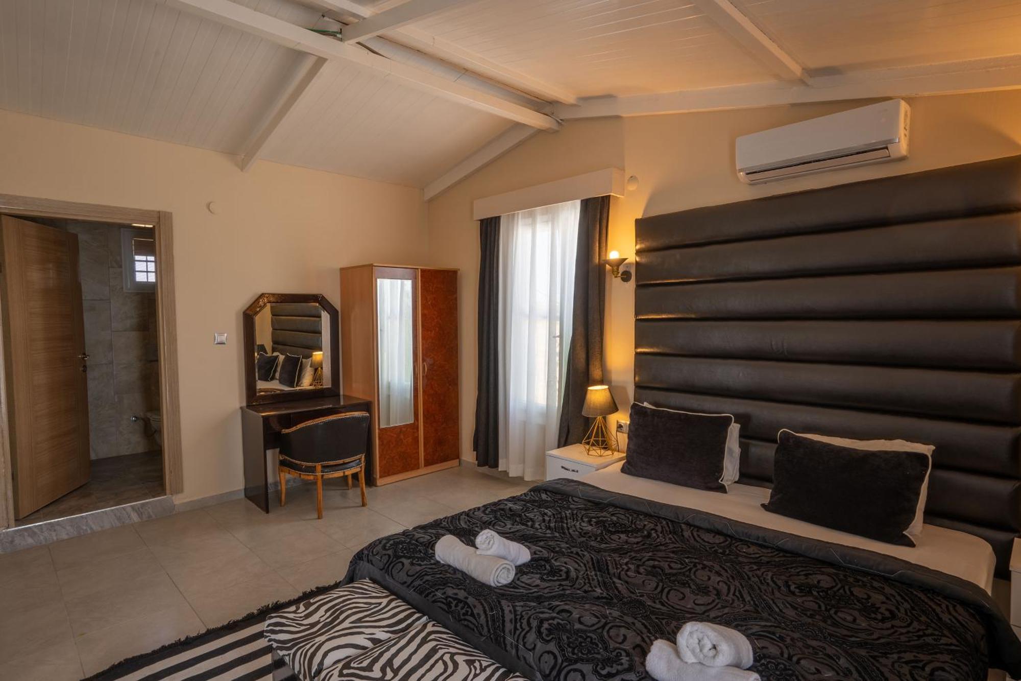 Simlarda Country Club Ayvalik Villa ภายนอก รูปภาพ
